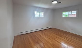 24 Joanne Ct, Albany, NY 12209