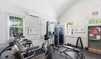 1608 W ABINGDON Dr 302, Alexandria, VA 22314