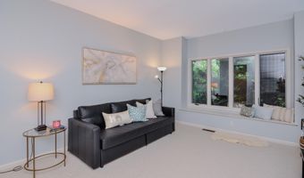 588 Green Rd, Ann Arbor, MI 48105