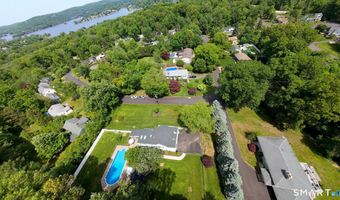 13 Pleasant Rise Cir, Brookfield, CT 06804