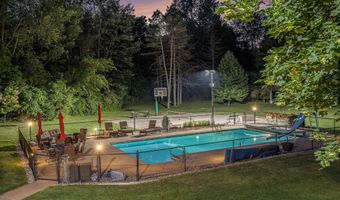 10310 E Rivershore Dr SE, Alto, MI 49302