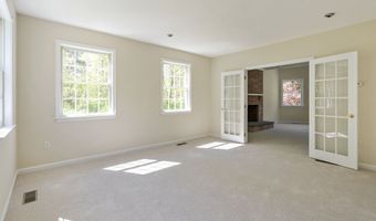 555 Waterville Rd, Avon, CT 06001