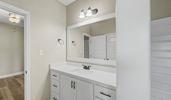 423 Indian Creek Cir, Adel, GA 31620