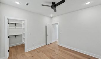6 Francis Dr, Bella Vista, AR 72715