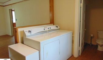 422 E Walnut St, Alma, MI 48801