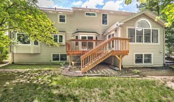 5521 Lohr Lake Dr, Ann Arbor, MI 48108
