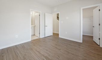 945 SYCAMORE Dr SE, Washington, DC 20032