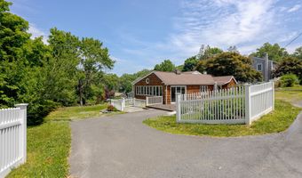 10 Baxter St, Danbury, CT 06811