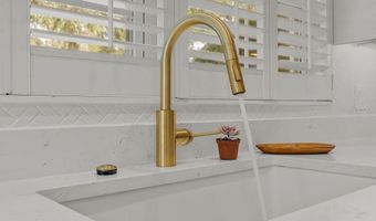 1557 OAK TREE Ct, Apopka, FL 32712