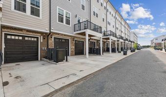 42597 NUBBINS Ter, Ashburn, VA 20147