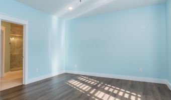 902 Stonehenge Dr, Bedford, IN 47421