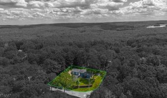 6 Juniper Rd, Alloway, NJ 07422