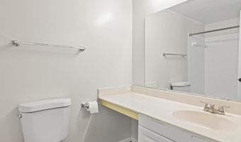 10401 BEACON RIDGE Dr 8-101, Bowie, MD 20721