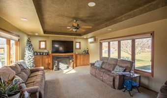 122 Parkside Dr, Algona, IA 50511