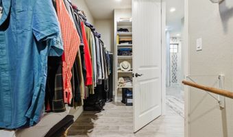 117 Crescent Rdg, Adkins, TX 78101