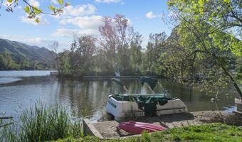 2239 Pinecrest Rd, Agoura Hills, CA 91301
