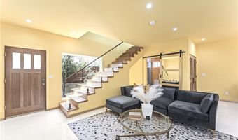 5606 White Oaks Ave, Encino, CA 91316