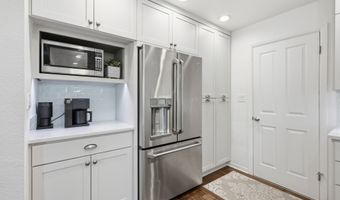 1420 CENTER St, Albany, OR 97322