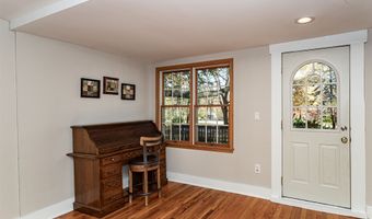 2005 N Dakota Ave, Ames, IA 50014