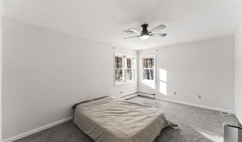 704 Cherry Brook Rd, Canton, CT 06019