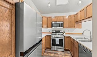 1988 Commodore Dr, Anchorage, AK 99507