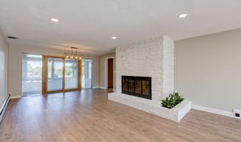 136 Juniper Ln, Berlin, CT 06037