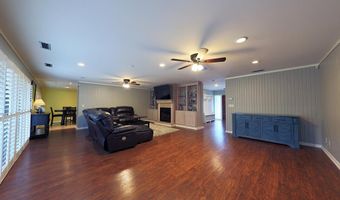 910 Pine St, Bainbridge, GA 39819