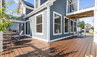 10 Blanding Ave, Barrington, RI 02806