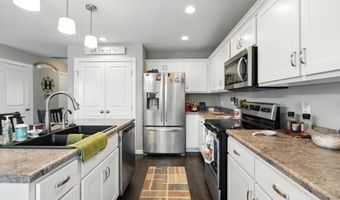 687 Sully Ct, Angola, IN 46703