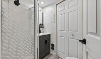 1000 Timberwood Ln, Algonquin, IL 60102