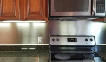 3 Bay View Ave 6, Bristol, RI 02809