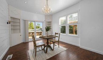 622 46TH St, Astoria, OR 97103