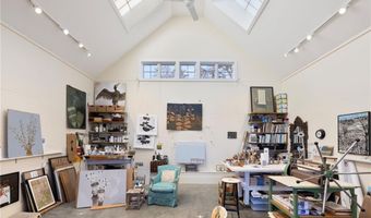 41 Walcott Ave, Jamestown, RI 02835