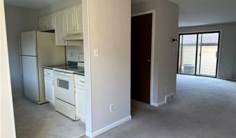 304 Charlesgate Cir, Amherst, NY 14051
