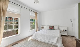 2544- D S ARLINGTON MILL Dr, Arlington, VA 22206