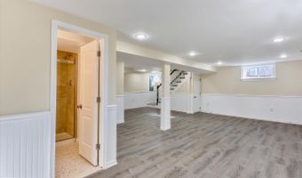 8908 GRANT St, Bethesda, MD 20817