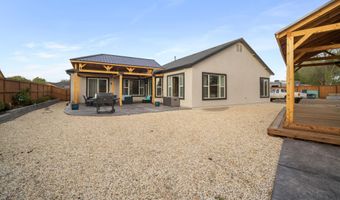690 Rose Ln, Fernley, NV 89408