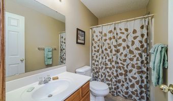 15826 Frisian Ln, Apple Valley, MN 55124