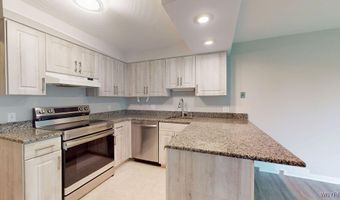 5 Southcreek Ct C, Amherst, NY 14051