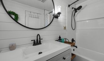 1858 5TH St, Astoria, OR 97103