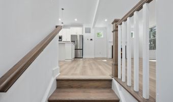 7404 ROCKY CREEK Ter, Annandale, VA 22003