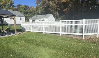 41 Mansion St, Bellingham, MA 02019