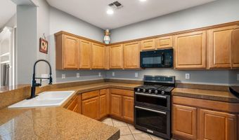 1608 W KURALT Dr, Anthem, AZ 85086