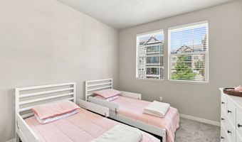 17051 SW APPLEDALE Rd 203, Beaverton, OR 97007