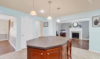 65 ANGELA Ln, York, PA 17402