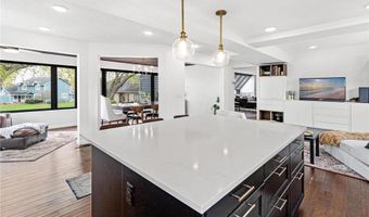 401 River Ln, Anoka, MN 55303