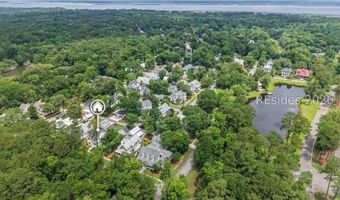 37 Park Sq S, Beaufort, SC 29907