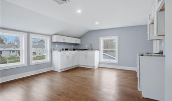 188 Greene Ln, Middletown, RI 02842