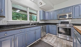 45 Carmel Rd, Bethany, CT 06524