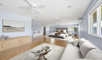 1386 Nanialii St, Kailua, HI 96734